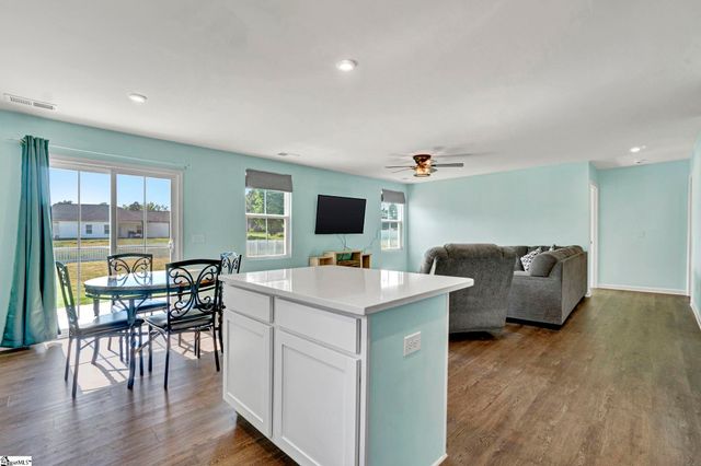 220 Highland Station Drive, Clinton, SC 29325