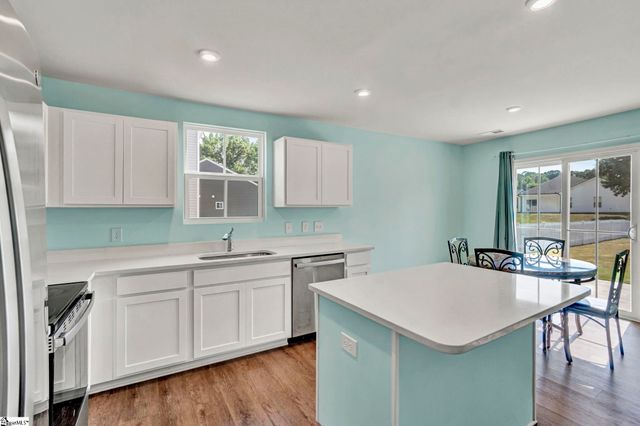 220 Highland Station Drive, Clinton, SC 29325