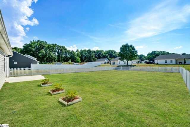 220 Highland Station Drive, Clinton, SC 29325