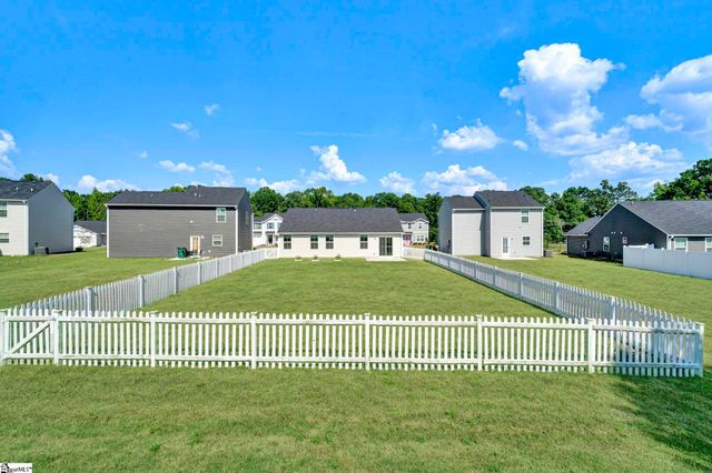 220 Highland Station Drive, Clinton, SC 29325