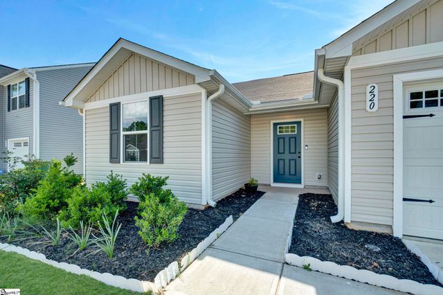 220 Highland Station Drive, Clinton, SC 29325