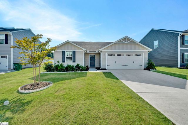220 Highland Station Drive, Clinton, SC 29325