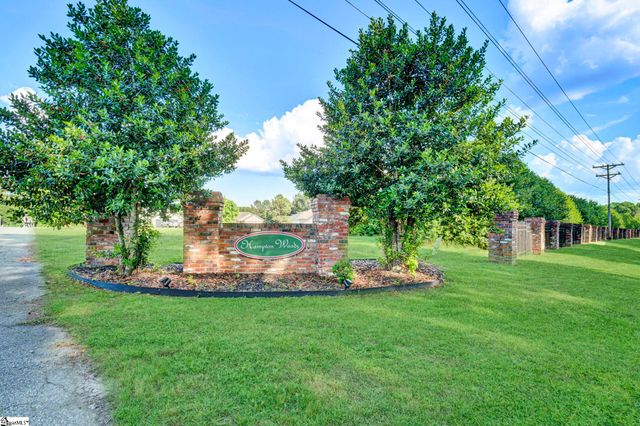 220 Highland Station Drive, Clinton, SC 29325
