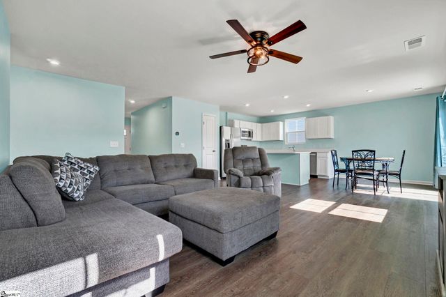220 Highland Station Drive, Clinton, SC 29325