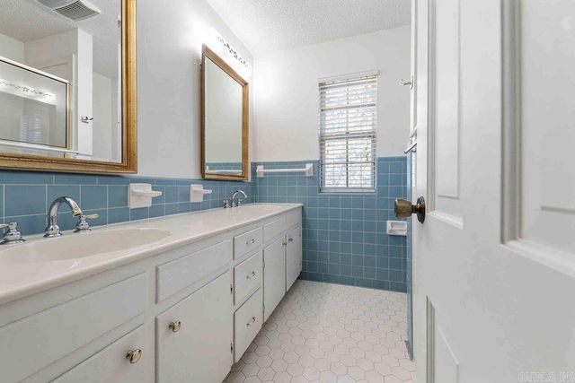 8 Minnehaha Ct., North Little Rock, AR 72116