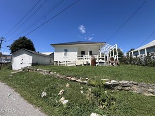 301 South Johnson Drive, Pennington Gap, VA 24277