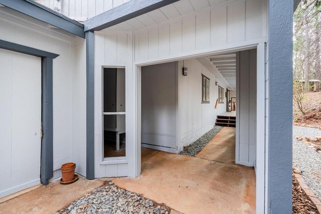 5790 Reservoir Rd, Georgetown, CA 95634