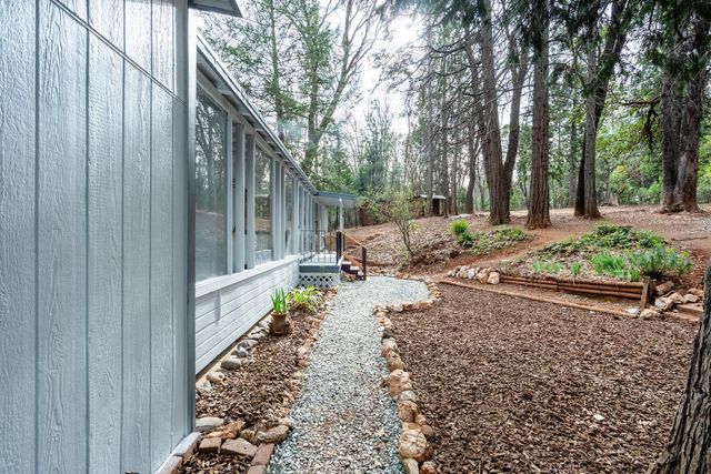 5790 Reservoir Rd, Georgetown, CA 95634