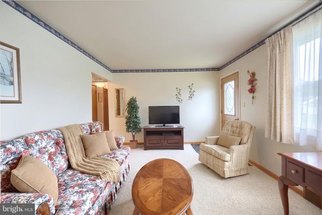 60 MEADOW LN, Gettysburg, PA 17325