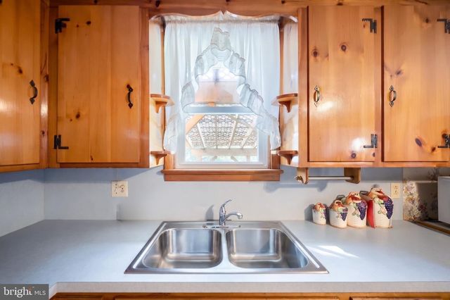 60 MEADOW LN, Gettysburg, PA 17325
