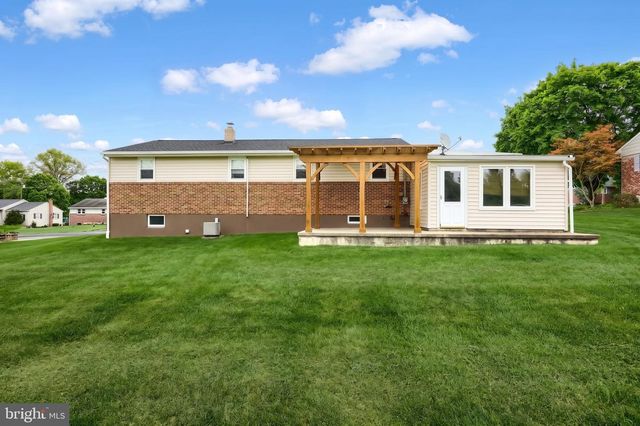 60 MEADOW LN, Gettysburg, PA 17325