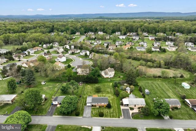 60 MEADOW LN, Gettysburg, PA 17325