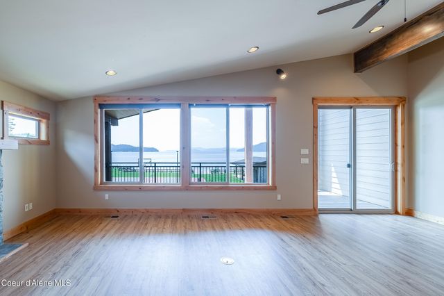 52 Palouse DR, B10, Nordman, ID 83848