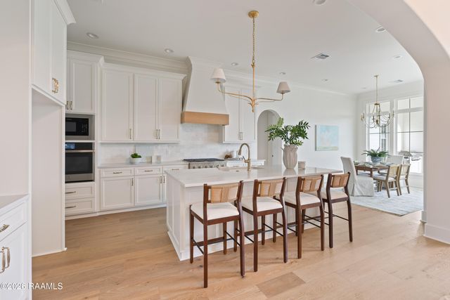 102 Saltmeadow Lane, Lafayette, LA 70508