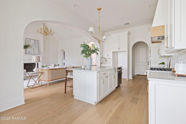 102 Saltmeadow Lane, Lafayette, LA 70508