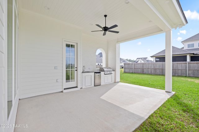 102 Saltmeadow Lane, Lafayette, LA 70508