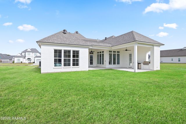 102 Saltmeadow Lane, Lafayette, LA 70508