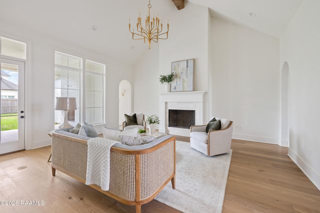 102 Saltmeadow Lane, Lafayette, LA 70508