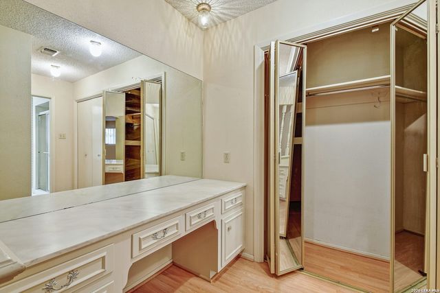 5927 WILDWIND DR, Windcrest, TX 78239