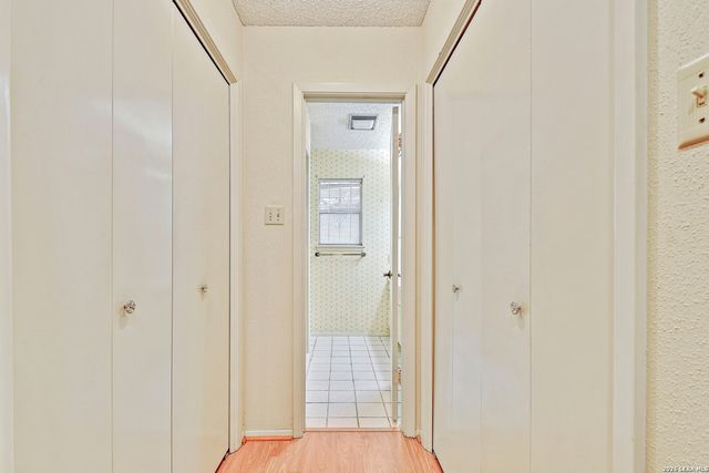 5927 WILDWIND DR, Windcrest, TX 78239