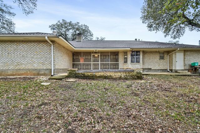 5927 WILDWIND DR, Windcrest, TX 78239
