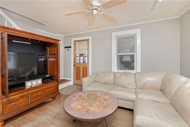 121 West Filbert Street, East Rochester, NY 14445