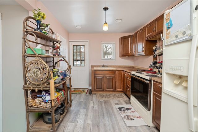 121 West Filbert Street, East Rochester, NY 14445