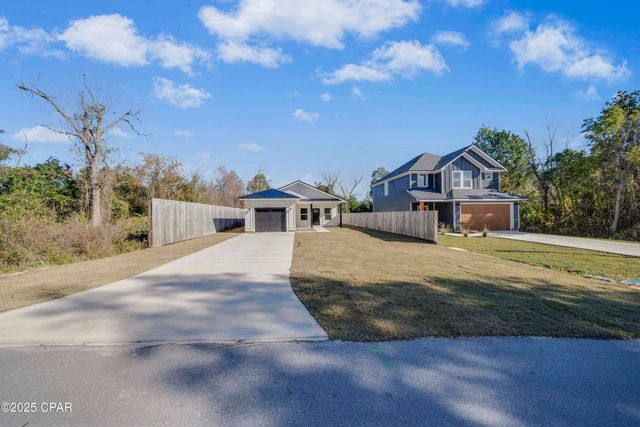 150 Bayou Avenue, Panama City, FL 32401