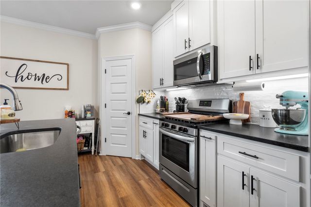 5912 SW Gentle Winds Avenue, Bentonville, AR 72713