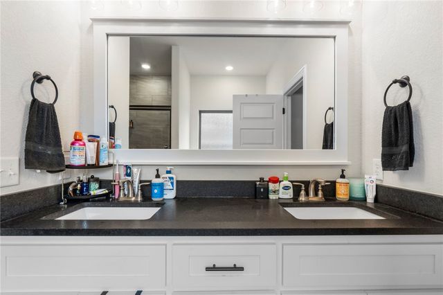 5912 SW Gentle Winds Avenue, Bentonville, AR 72713
