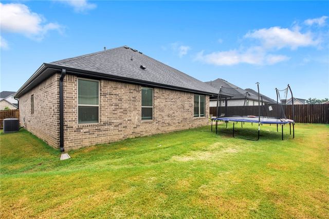 5912 SW Gentle Winds Avenue, Bentonville, AR 72713
