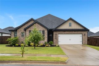 5912 SW Gentle Winds Avenue, Bentonville, AR 72713