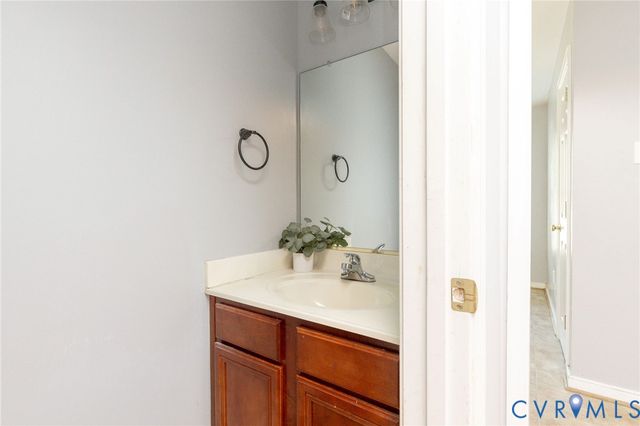 6024 Walking Path Ln, Midlothian, VA 23112