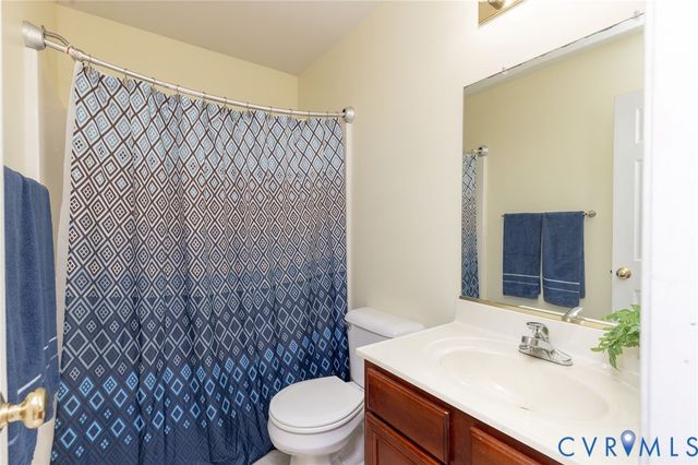 6024 Walking Path Ln, Midlothian, VA 23112