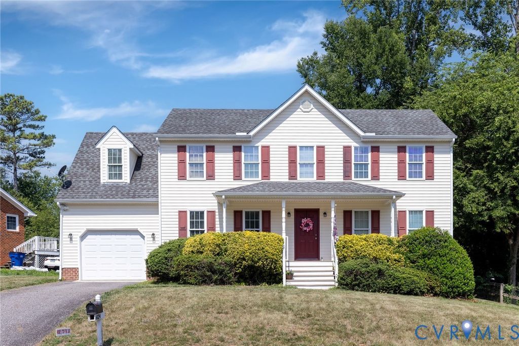 6024 Walking Path Ln, Midlothian, VA 23112
