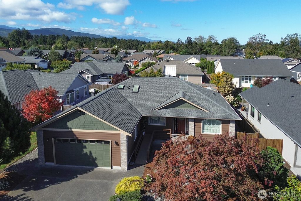 70 Petal Lane, Sequim, WA 98382