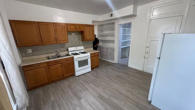 3737 N Kilpatrick Avenue 3, Chicago, IL 60641