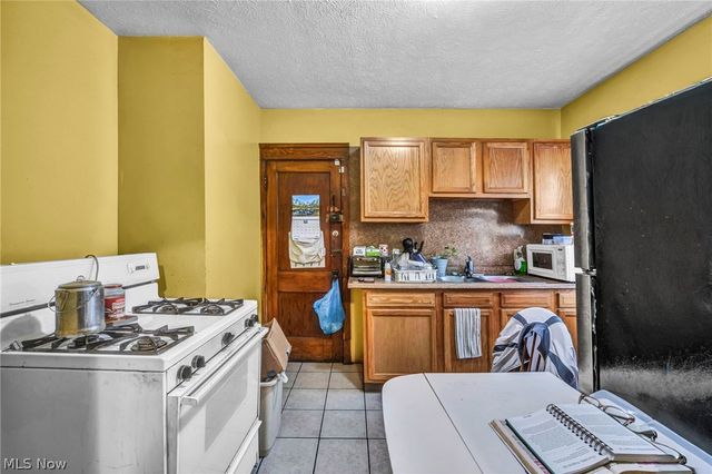 3592 E 106th Street, Cleveland, OH 44105