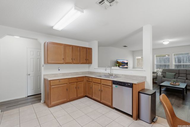 5843 SHERBROOKE OAK, San Antonio, TX 78249