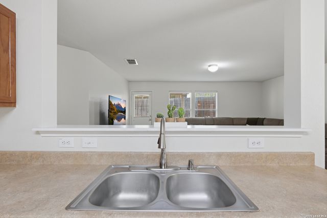 5843 SHERBROOKE OAK, San Antonio, TX 78249