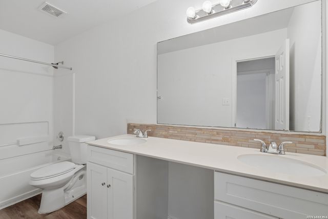 5843 SHERBROOKE OAK, San Antonio, TX 78249