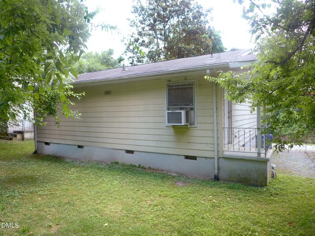 216 Nunn Lane, Chapel Hill, NC 27516