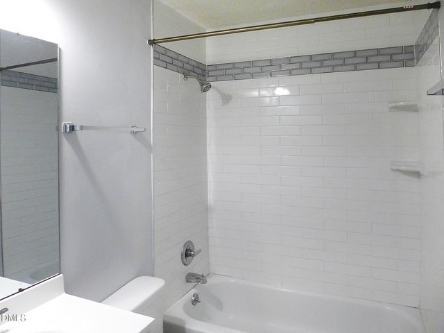 216 Nunn Lane, Chapel Hill, NC 27516
