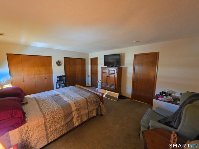 25 Robin Brook Drive 25, Newington, CT 06111
