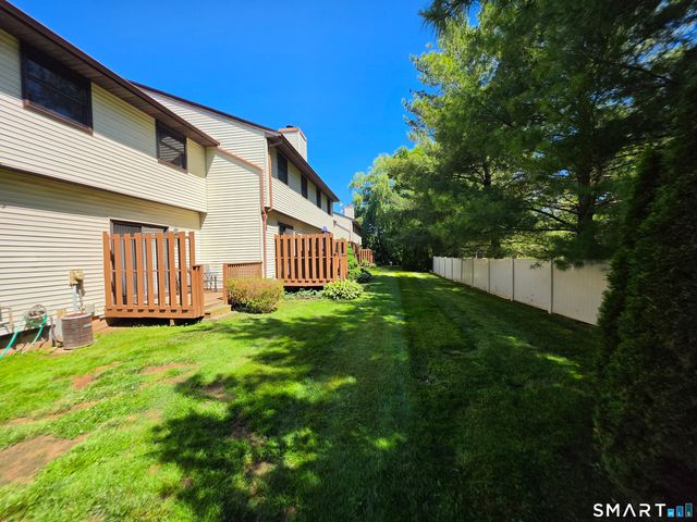 25 Robin Brook Drive 25, Newington, CT 06111