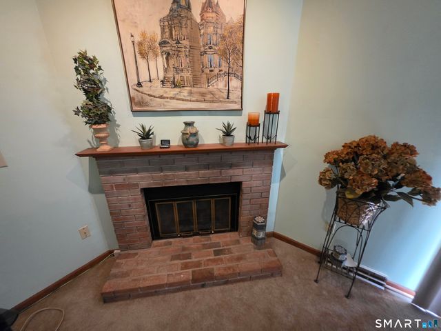 25 Robin Brook Drive 25, Newington, CT 06111