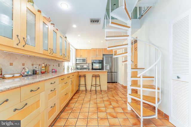 1223 HAGYS FORD RD, Penn Valley, PA 19072