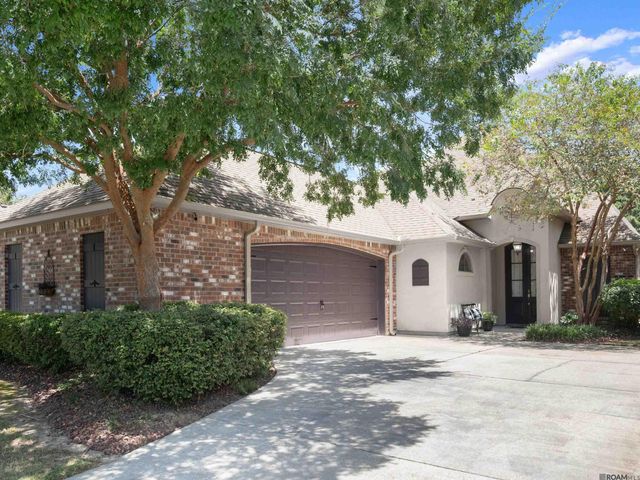 30786 La Madeline Ct, Denham Springs, LA 70726