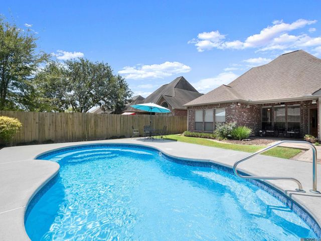 30786 La Madeline Ct, Denham Springs, LA 70726