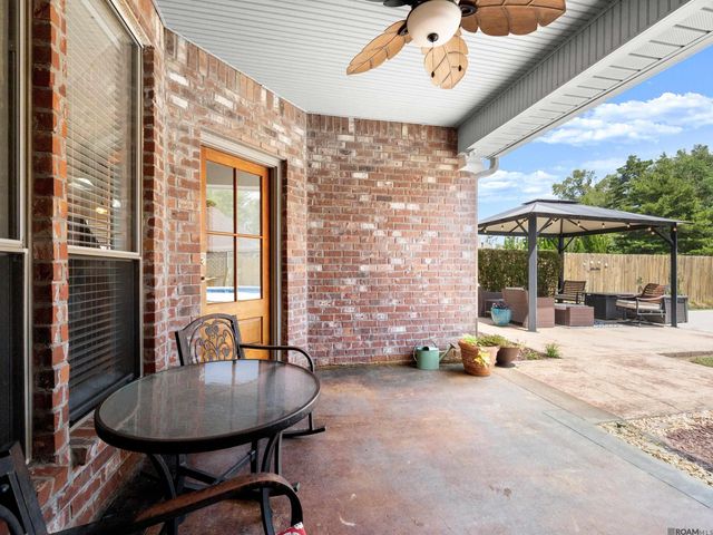 30786 La Madeline Ct, Denham Springs, LA 70726
